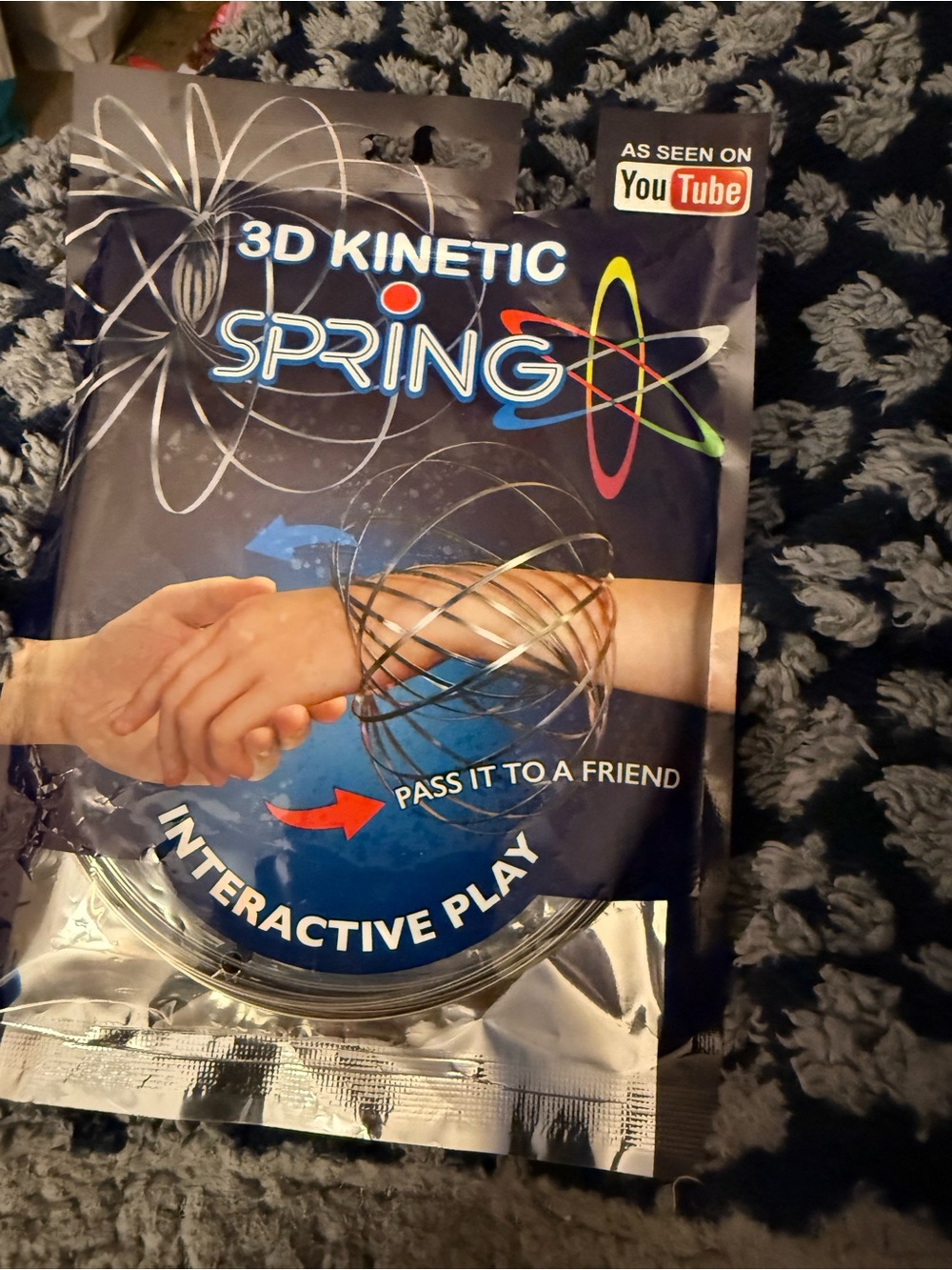3D Kinetic Spring Interactive Toy - Silver - Picture 2 of 6